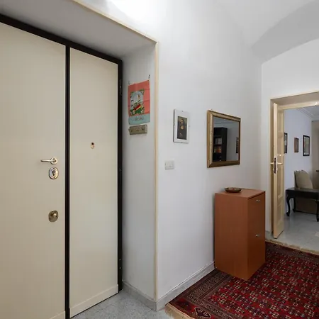 Lägenhet La Casetta Di Piazza Vittorio *